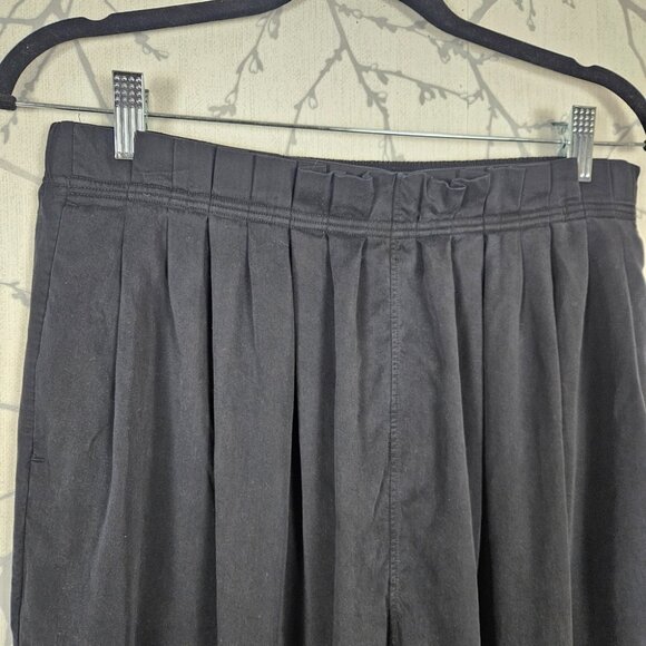 Lululemon Black 100% Tencel Can You Fell The Pleat Ankle Pants - Picture 3 of 7